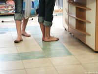 Feet - Marisha + Galya - 2007-07-31 Barefoot trips to Russian towns. Tcheboksary