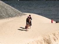 Feet - Marisha + Galya - 2007-07-31 Barefoot trips to Russian towns. Tcheboksary