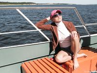 Feet - Marisha + Galya - 2007-07-31 Barefoot trips to Russian towns. Tcheboksary