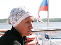 Feet - Marisha + Galya - 2007-07-31 Barefoot trips to Russian towns. Tcheboksary