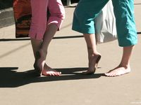 Feet - Marisha + Ksusha - 2007-06-01 Barefoot trips to Russian towns. Serpukhov