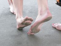 Feet - Marisha + Ksusha - 2007-06-01 Barefoot trips to Russian towns. Serpukhov
