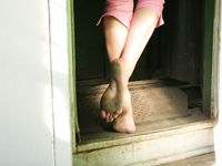 Feet - Marisha + Ksusha - 2007-06-01 Barefoot trips to Russian towns. Serpukhov