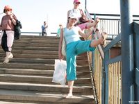 Feet - Marisha + Ksusha - 2007-06-01 Barefoot trips to Russian towns. Serpukhov