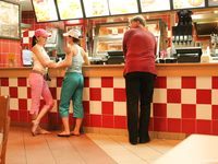 Feet - Marisha + Ksusha - 2007-06-01 Barefoot trips to Russian towns. Serpukhov