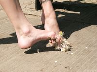 Feet - Marisha + Ksusha - 2007-06-01 Barefoot trips to Russian towns. Serpukhov