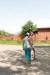 Feet - Marisha + Ksusha - 2007-06-01 Barefoot trips to Russian towns. Serpukhov