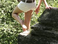 Feet - Marisha + Ksusha - 2007-06-01 Barefoot trips to Russian towns. Serpukhov