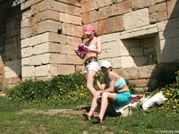 Feet - Marisha + Ksusha - 2007-06-01 Barefoot trips to Russian towns. Serpukhov