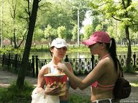 Feet - Marisha + Ksusha - 2007-06-01 Barefoot trips to Russian towns. Serpukhov