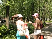 Feet - Marisha + Ksusha - 2007-06-01 Barefoot trips to Russian towns. Serpukhov