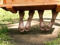 Feet - Marisha + Ksusha - 2007-06-01 Barefoot trips to Russian towns. Serpukhov