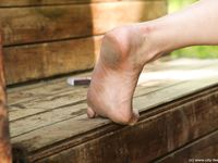 Feet - Marisha + Ksusha - 2007-06-01 Barefoot trips to Russian towns. Serpukhov