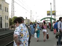 Feet - Marisha + Ksusha - 2007-06-01 Barefoot trips to Russian towns. Serpukhov