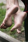Feet - Marisha - 2005-10-16 Charming baregoot girl