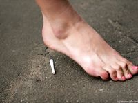 Feet - Marisha - 2005-10-16 Charming baregoot girl