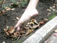 Feet - Marisha - 2005-10-16 Charming baregoot girl