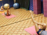 Feet - Maryana + Lena D - 2008-04-07 Barefoot sport