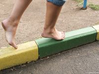 Feet - Maryana + Lena D - 2008-04-07 Barefoot sport