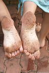 Feet - Maryana + Lena D - 2008-04-07 Barefoot sport