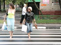 Feet - Maryana + Lena D - 2008-04-07 Barefoot sport