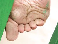 Feet - Maryana - 2007-12-24 Pretty brunette with lovely feet