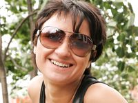 Feet - Maryana - 2007-12-24 Pretty brunette with lovely feet