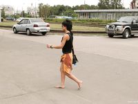 Feet - Maryana - 2007-12-24 Pretty brunette with lovely feet