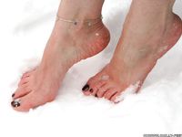 Feet - Maryana A - 2012-02-05 Gloomy winter day