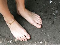 Feet - Maryana B - 2012-09-11 Hot summer midday