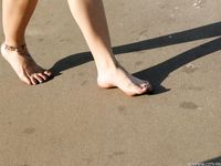 Feet - Masha A - 2011-07-14 Barefoot and happy