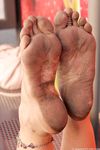 Feet - Masha A - 2011-07-14 Barefoot and happy