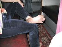 Feet - Mila + Alenka - 2005-11-27 Barefoot voyage to Feodosia