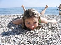 Feet - Mila + Alenka - 2005-11-27 Barefoot voyage to Feodosia