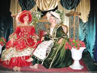 Feet - Mila + Alenka - 2005-11-27 Barefoot voyage to Feodosia