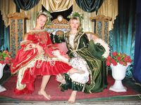 Feet - Mila + Alenka - 2005-11-27 Barefoot voyage to Feodosia