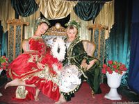 Feet - Mila + Alenka - 2005-11-27 Barefoot voyage to Feodosia