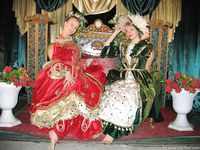 Feet - Mila + Alenka - 2005-11-27 Barefoot voyage to Feodosia