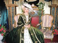 Feet - Mila + Alenka - 2005-11-27 Barefoot voyage to Feodosia