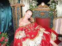 Feet - Mila + Alenka - 2005-11-27 Barefoot voyage to Feodosia