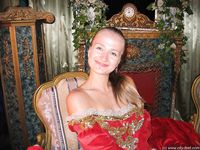 Feet - Mila + Alenka - 2005-11-27 Barefoot voyage to Feodosia