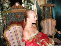 Feet - Mila + Alenka - 2005-11-27 Barefoot voyage to Feodosia