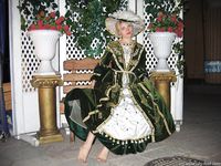 Feet - Mila + Alenka - 2005-11-27 Barefoot voyage to Feodosia