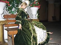 Feet - Mila + Alenka - 2005-11-27 Barefoot voyage to Feodosia