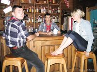 Feet - Mila + Alenka - 2005-11-27 Barefoot voyage to Feodosia