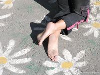 Feet - Mila + Alenka - 2005-11-27 Barefoot voyage to Feodosia