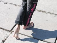 Feet - Mila + Alenka - 2005-11-27 Barefoot voyage to Feodosia