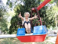 Feet - Mila + Alenka - 2005-11-27 Barefoot voyage to Feodosia