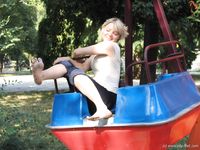 Feet - Mila + Alenka - 2005-11-27 Barefoot voyage to Feodosia