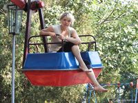 Feet - Mila + Alenka - 2005-11-27 Barefoot voyage to Feodosia